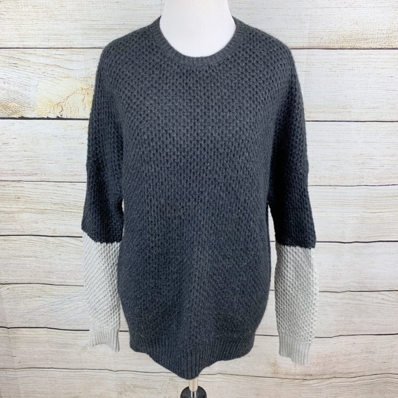 Vince Sweater - Picture 1 of 7